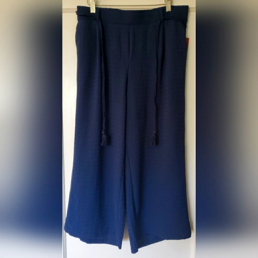 NWT Bohemian Oversized Comfy Pants 💙🌻